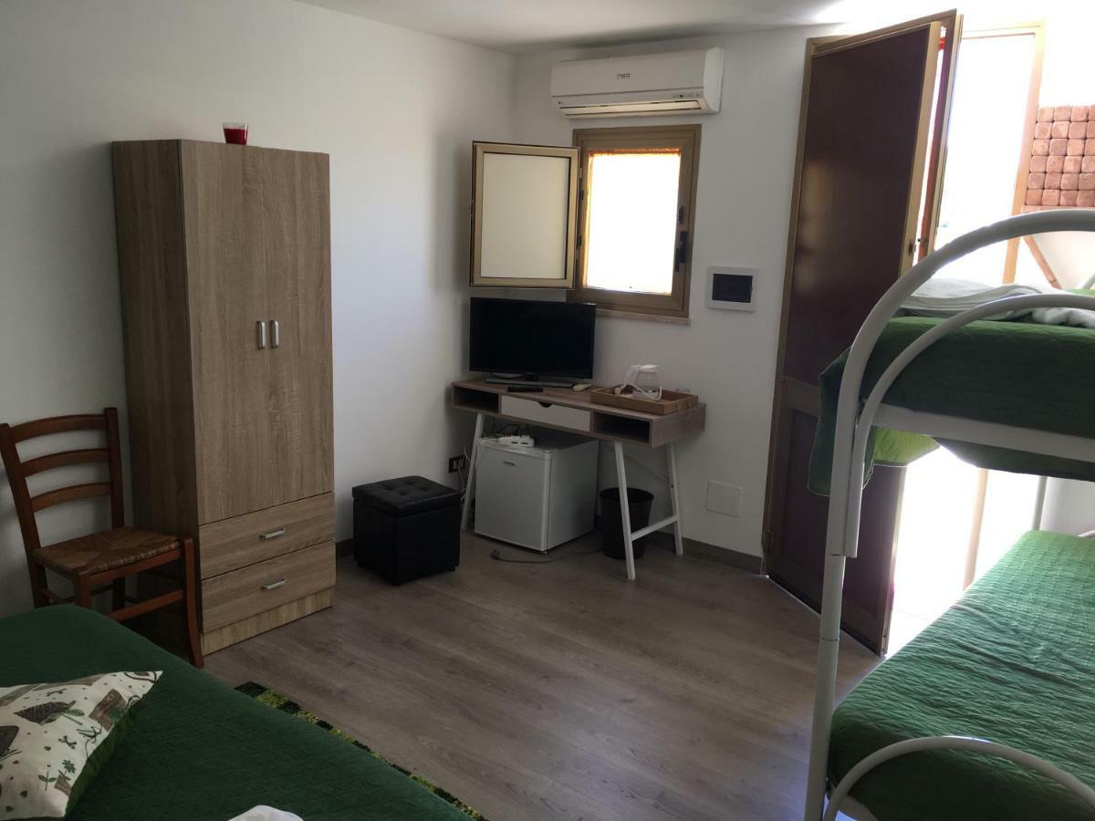 Camere Con Terrazzino วาลเดอรีส ภายนอก รูปภาพ